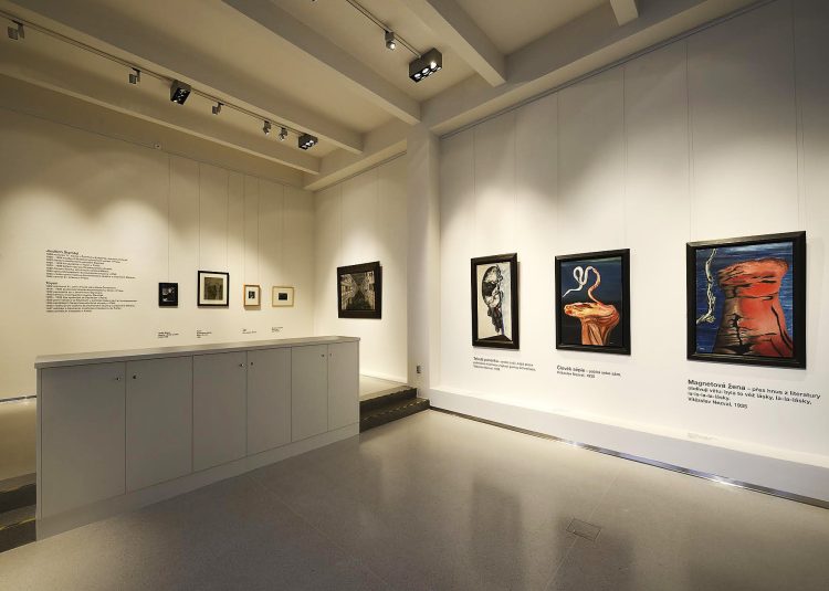 How to Spot Upcoming Auction Stars: Predicting Auction Success