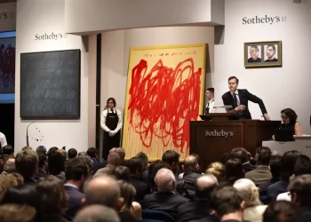 How Do You Spot a Bargain at Auctions? A Collector’s Guide!