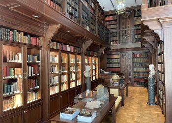 Why Are Collectors Flocking to Rare Book Fairs? The Hidden Gems They’re Hunting!