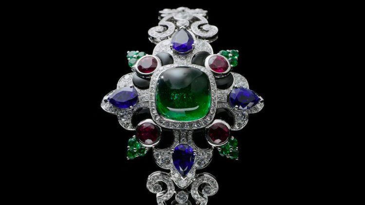 Essential Guide for Collecting: How to Avoid Overpaying by Analyzing Market Trends