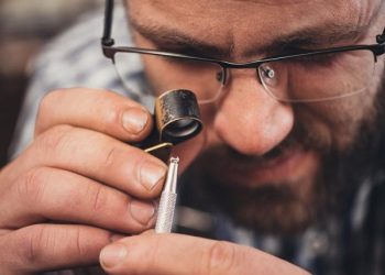 Authoritative Certification Guide: How to Choose a Trusted Appraisal Institution for Collectibles?