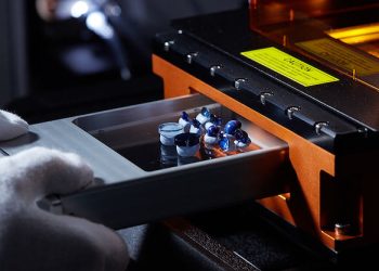 Second-Hand Collectibles Trade: What Details Can Help You Distinguish Authenticity and Value?