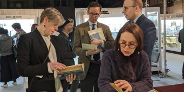 Which Exhibitions Will Bring Together the World’s Top Collectors and Enthusiasts?