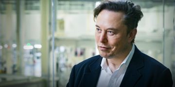 Why Elon Musk’s Space Exploration and Classic Car Collections Have Become a “Goldmine” for Investors and Tech Enthusiasts