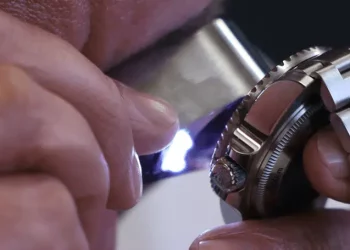 How to Avoid Buying Counterfeit Collectibles: 3 Authentication Methods to Help You Spot Fake Items