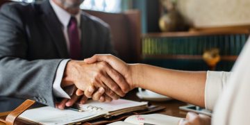 How to Improve Your Negotiation Skills in the Collectibles Market to Secure the Best Deals